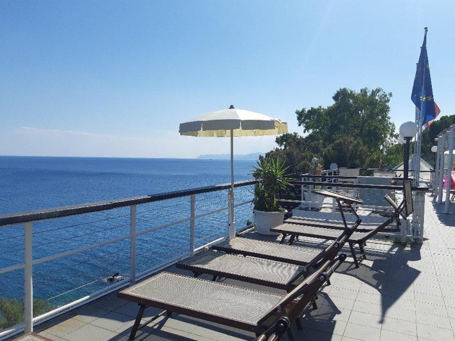 Casa Delle Mimose Apartment Varazze Bagian luar foto